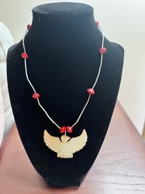 Vintage 70s Mother of Pearl Eagle Shell Pendant Necklace